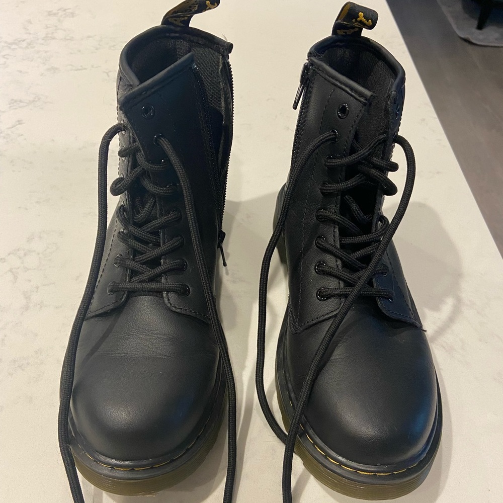 Dr. Martens size 5 like new
